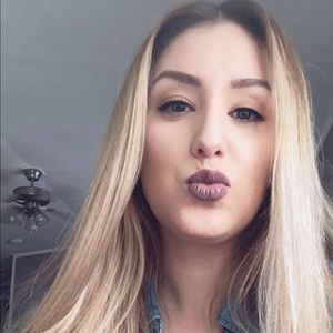 Meet your Posher, Alba